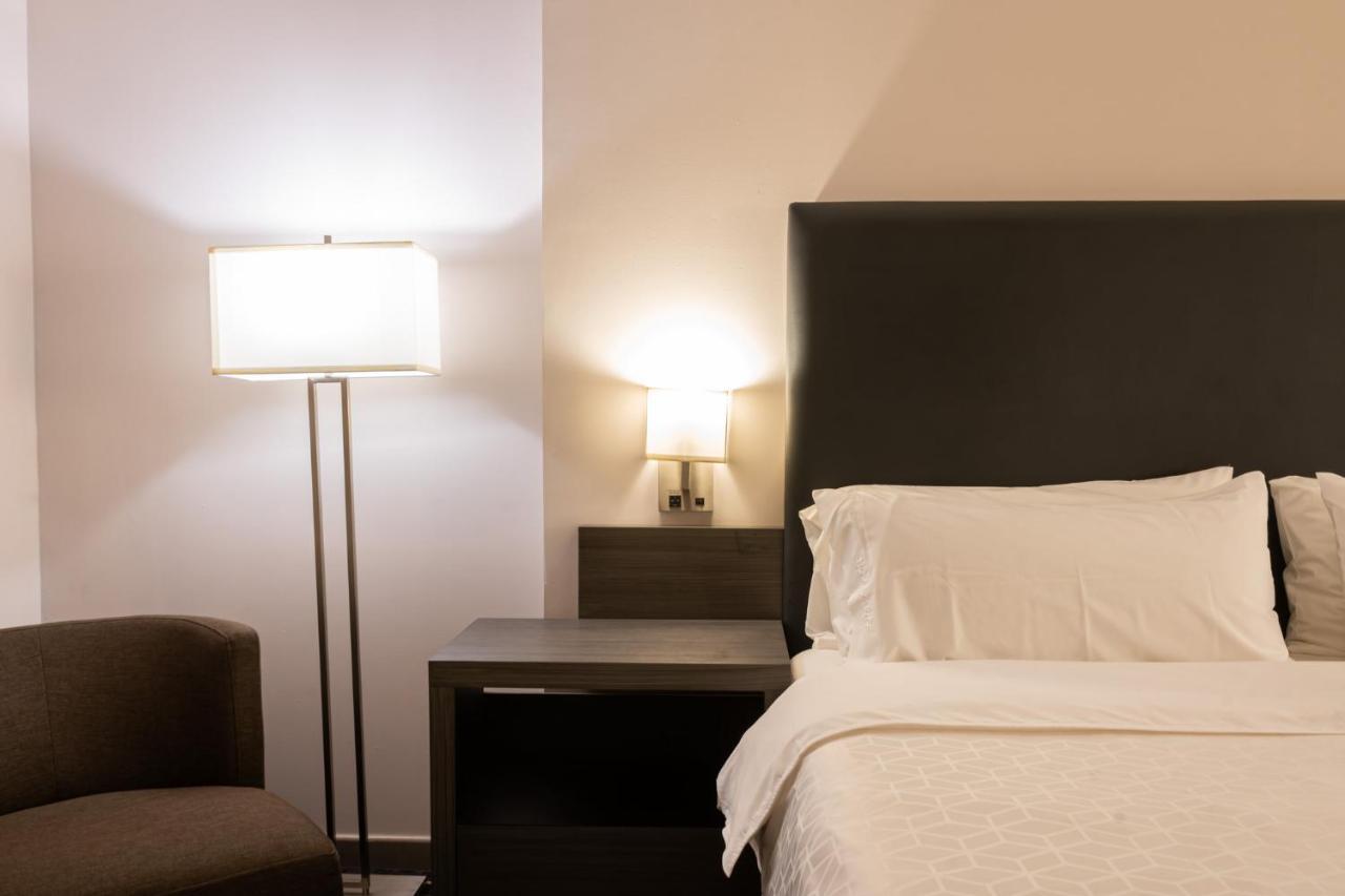 Holiday Inn Express Hotel & Suites Hermosillo By Ihg Екстер'єр фото